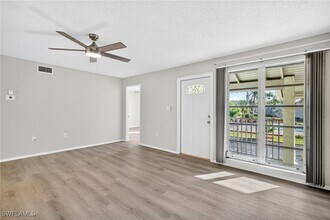 7400 College Pkwy in Ft. Myers, FL - Building Photo - Building Photo