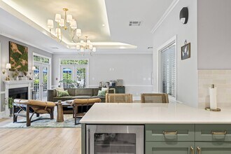 Middletown Brooke Apartments in Middletown, CT - Foto de edificio - Building Photo