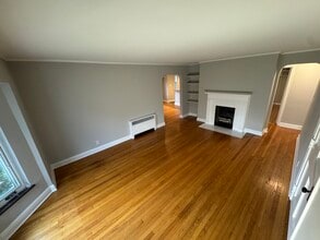 2984 Linwood Ave, Unit 1 in Cincinnati, OH - Building Photo - Building Photo