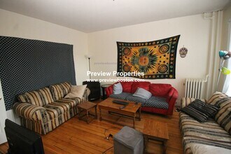 14 Glenville Ave, Unit 2 in Boston, MA - Foto de edificio - Building Photo