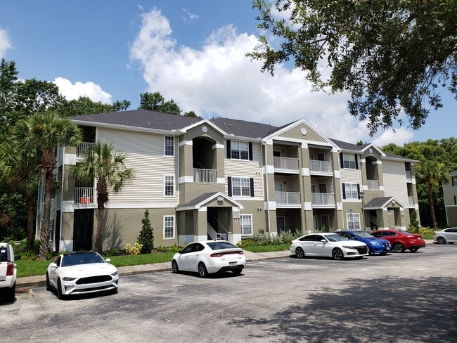 4240 Summer Landing Dr, Unit 205
