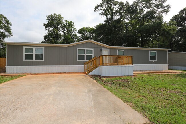 16501 E Emerson Cir in Conroe, TX - Building Photo - Building Photo