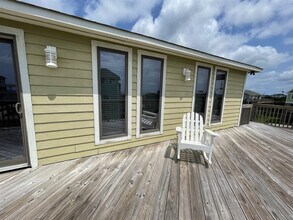 57256 Sea Scape Ln in Hatteras, NC - Building Photo - Building Photo