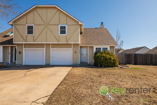 property at 3270 N Longfellow St