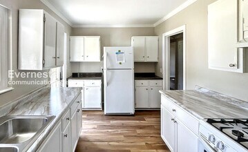 7933 5th Ave S in Birmingham, AL - Building Photo - Building Photo