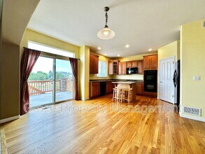 6180 S Newbern Way in Aurora, CO - Building Photo - Building Photo