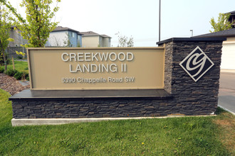 Creekwood Landing in Edmonton, AB - Building Photo - Building Photo