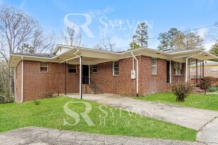 1044 Southwood Dr in Birmingham, AL - Building Photo
