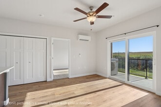 The Residences at Jamestown Quarry in Fitchburg, WI - Foto de edificio - Building Photo