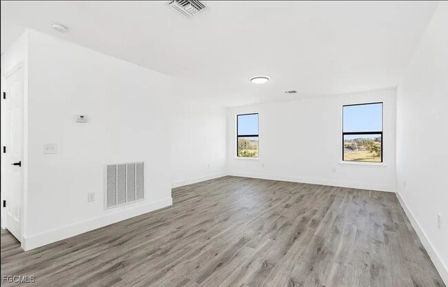 property at 306 Shadow Lakes Dr