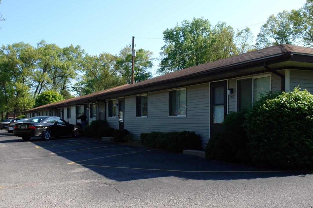 Creekwood Apartments in Holland, OH - Building Photo