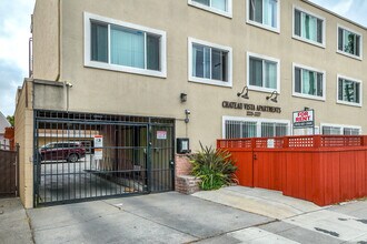 Chateau Vista Apartments in Oakland, CA - Building Photo - Building Photo