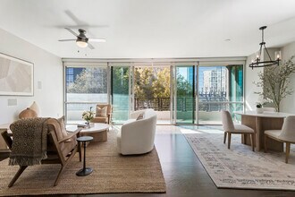 700 Park Regency Pl NE in Atlanta, GA - Building Photo - Building Photo