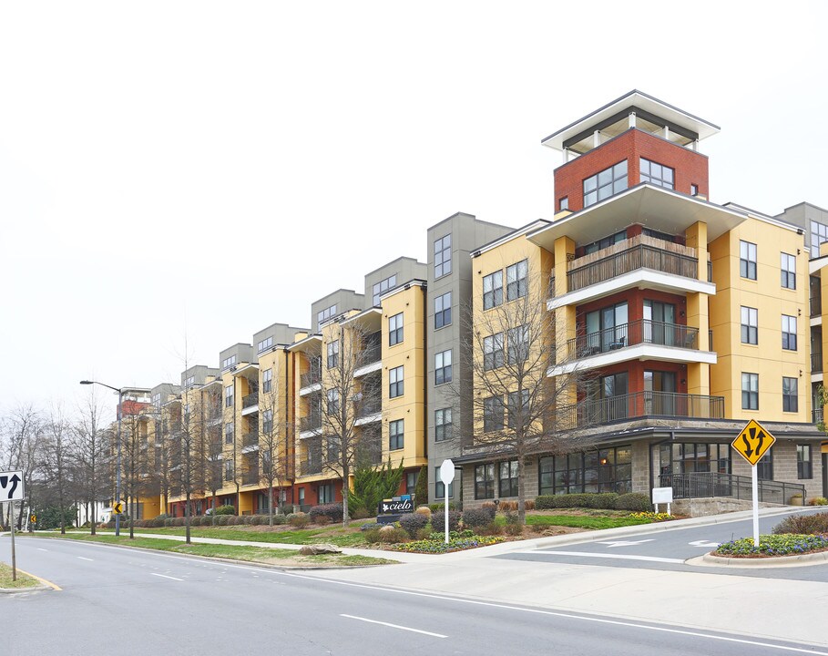 Cielo in Charlotte, NC - Building Photo