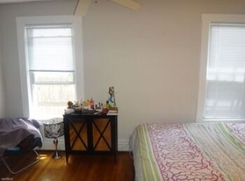 568 Green St, Unit 2 in Cambridge, MA - Foto de edificio - Building Photo