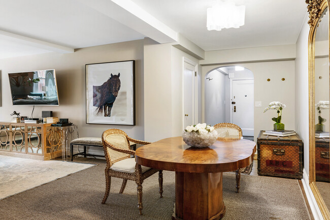 59 W 12th St in New York, NY - Building Photo - Building Photo