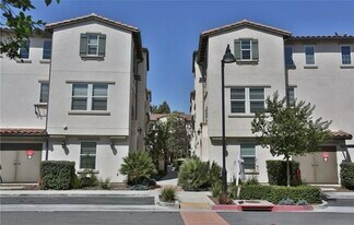 955 S Bluff Rd in Montebello, CA - Building Photo