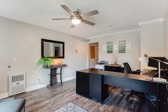 Wayzata Woods in Wayzata, MN - Building Photo - Building Photo