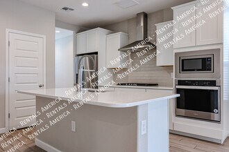 8845 S 165th Ave in Goodyear, AZ - Foto de edificio - Building Photo