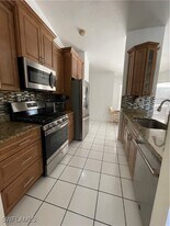 130 SE 44th St in Cape Coral, FL - Building Photo