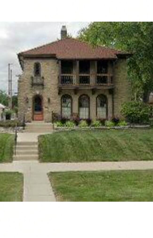 property at 2719 N Avondale Blvd