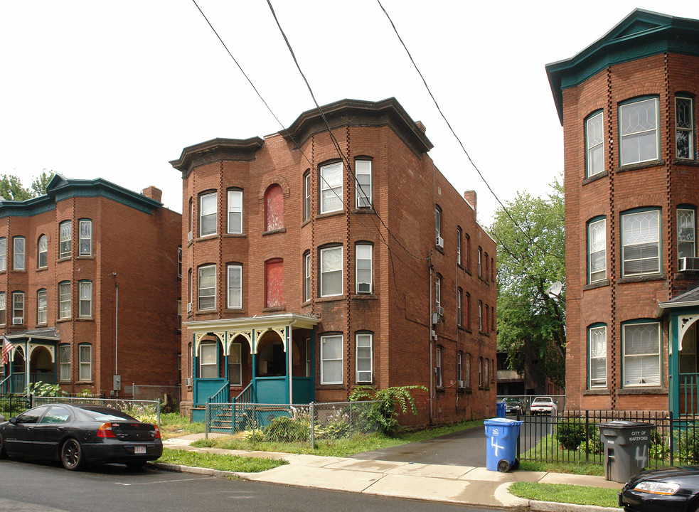 6 Putnam Hts in Hartford, CT - Foto de edificio