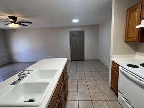 1102 S Ithaca Ave in Russellville, AR - Building Photo - Building Photo