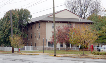 Kenwood Place Apartments in Indianapolis, IN - Building Photo - Building Photo