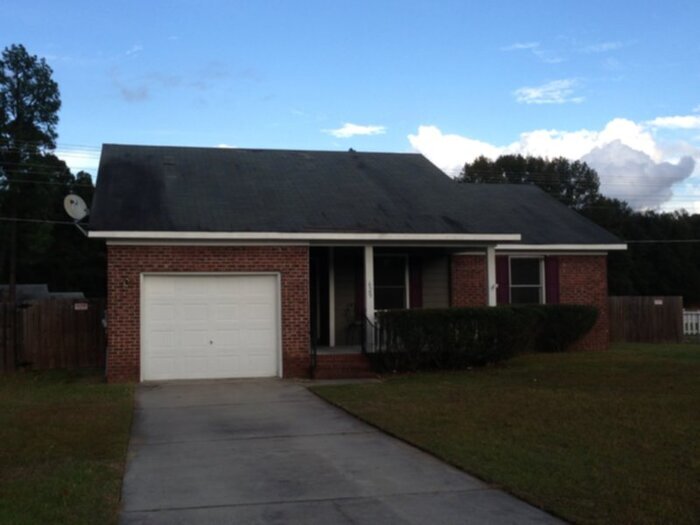 629 Torhunta Dr in Hope Mills, NC - Building Photo