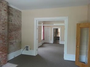 100 N 5th St in Columbus, OH - Foto de edificio - Building Photo