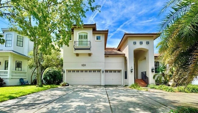 property at 4620 W Browning Ave
