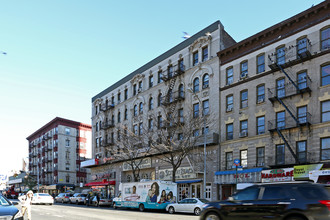 560 W 180th St in New York, NY - Foto de edificio - Building Photo