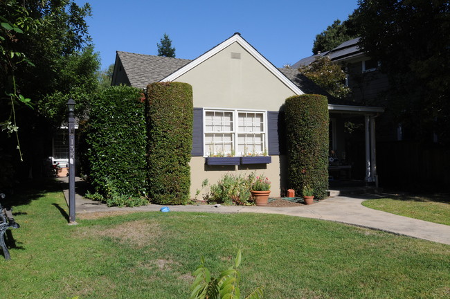 135-137 Wilder Ave in Los Gatos, CA - Foto de edificio - Building Photo