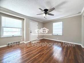 1145 65th St in Windsor Heights, IA - Foto de edificio - Building Photo