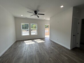 587 Panich St in Pleasant Hope, MO - Building Photo - Building Photo