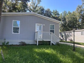 2460 Ayerswood Dr in Brooksville, FL - Building Photo