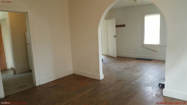 24 Stephens Ct in Pontiac, MI - Building Photo - Building Photo