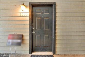 12151 Penderview Ln in Fairfax, VA - Building Photo - Building Photo