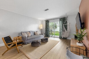 405 Flagler Blvd in St. Augustine, FL - Building Photo