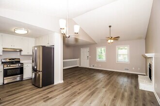 1053 Coker Cir NW in Kennesaw, GA - Building Photo - Building Photo