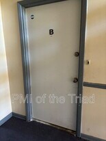 2817 North O.Henry Boulevard in Greensboro, NC - Building Photo