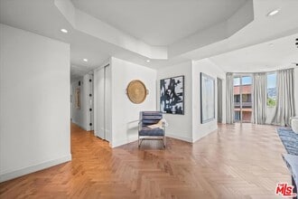 300 N Swall Dr in Beverly Hills, CA - Building Photo - Building Photo