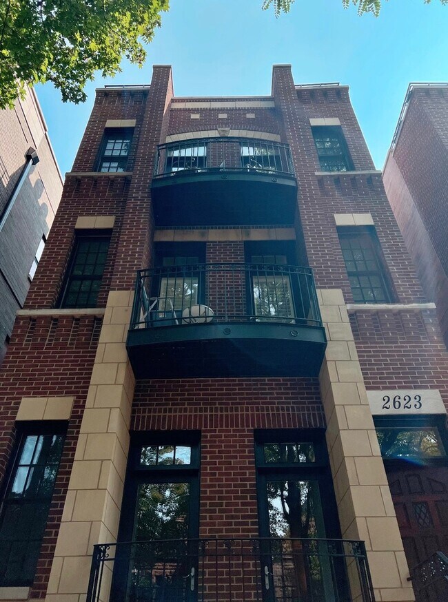 property at 2623 N Wilton Ave