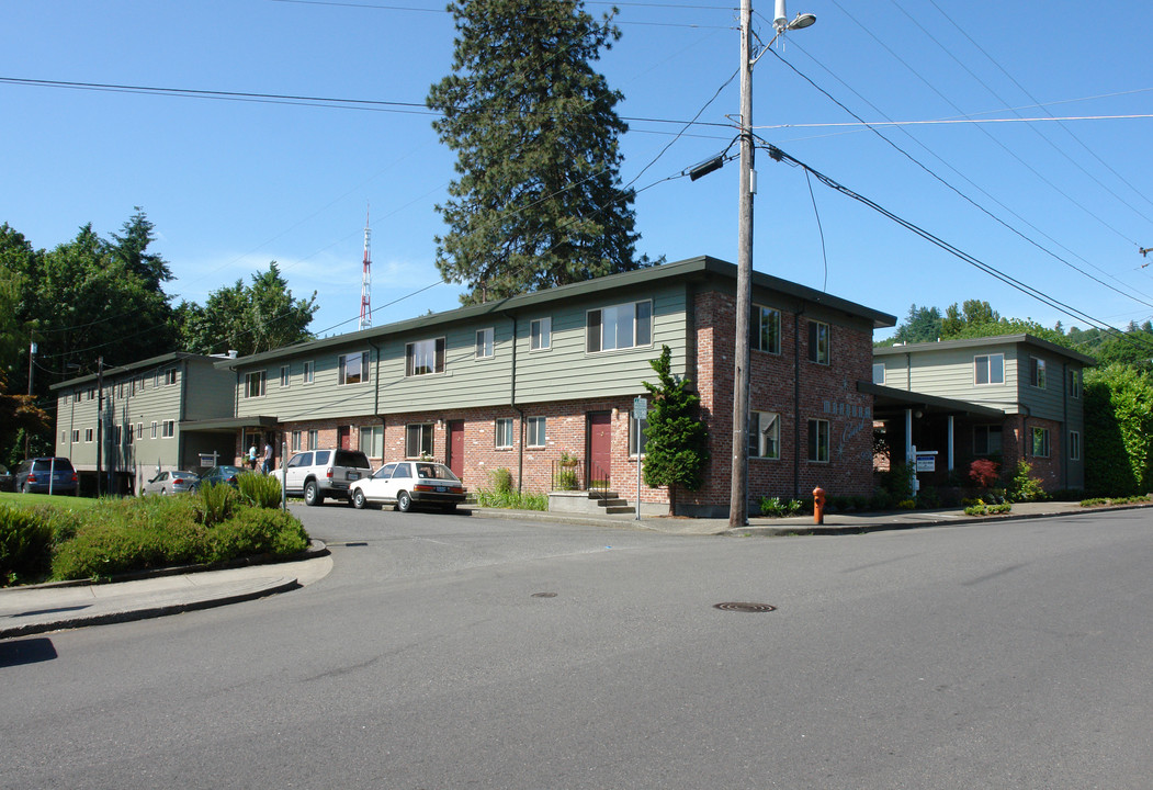 Marquam Court Apartments in Portland, OR - Building Photo