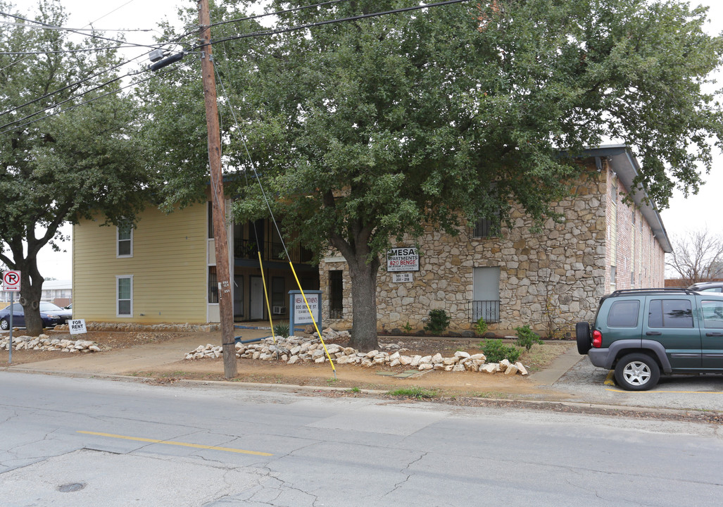 Mesa Brentwood Apartments in Arlington, TX - Foto de edificio