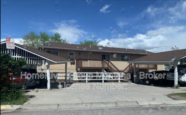 property at 2212 Foothills Ct