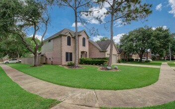 3203 Blaesser Dr in Pearland, TX - Building Photo - Building Photo