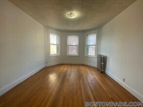143 Park Dr, Unit 30 in Boston, MA - Building Photo - Building Photo