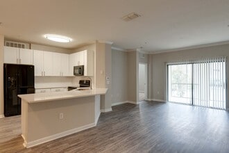 Trails at Bartram Park Apartments in Jacksonville, FL - Building Photo - Interior Photo