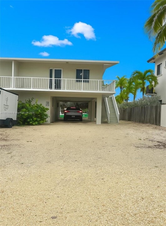 136 Marina Ave in Key Largo, FL - Building Photo